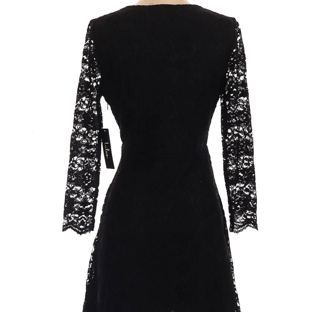 Lulu's lace sleeve cocktail party dress - Picture 2 of 2